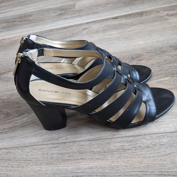 Women's size 9 Bandolino heels - Picture 7 of 10
